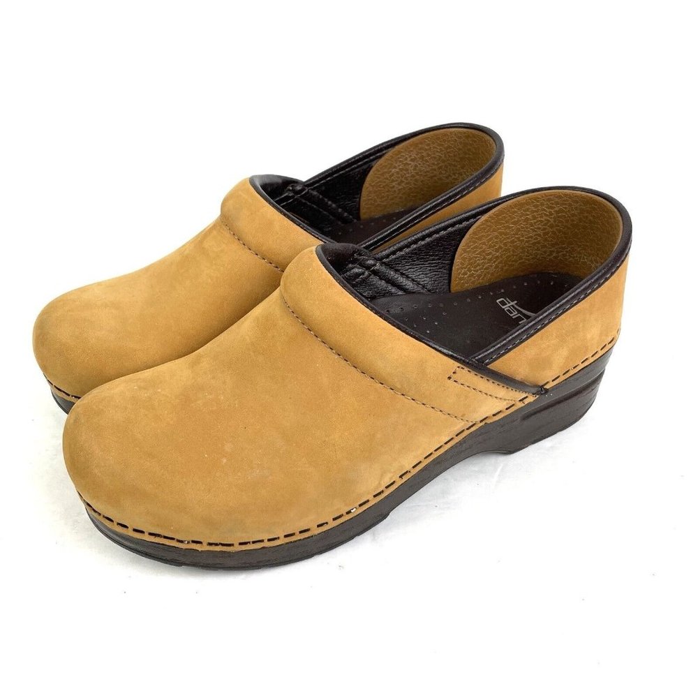 Dansko Clogs 38 Tan Suede Leather Slip On Comfort Professional Shoes Womens